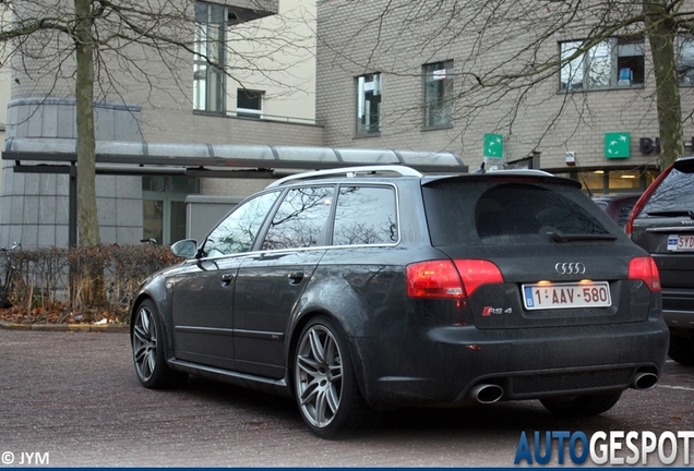 Audi RS4 Avant B7