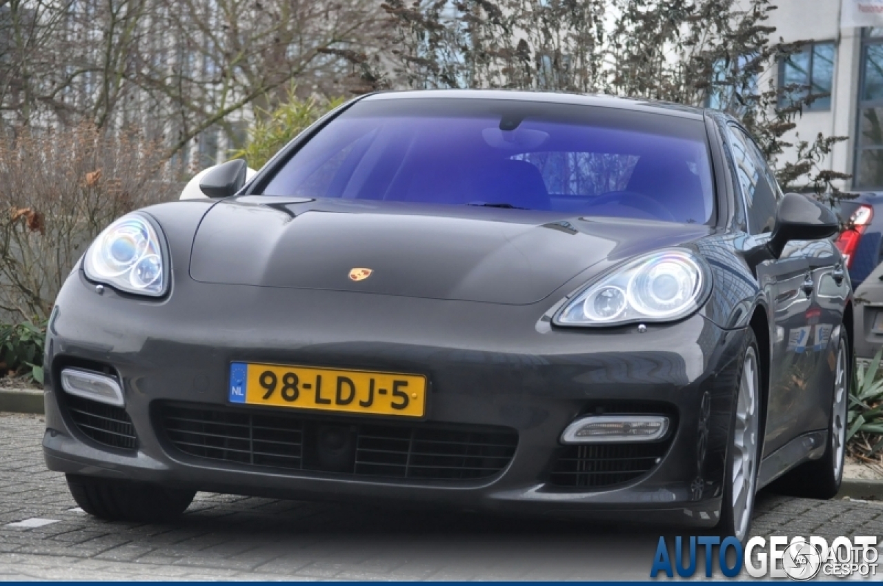 Porsche 970 Panamera Turbo MkI