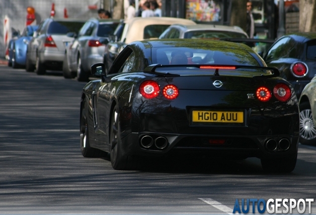 Nissan GT-R