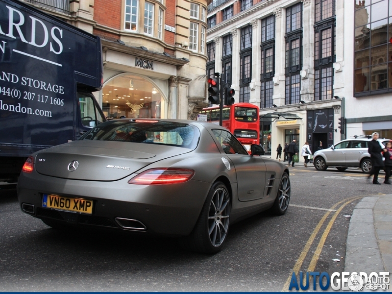 Mercedes-Benz SLS AMG