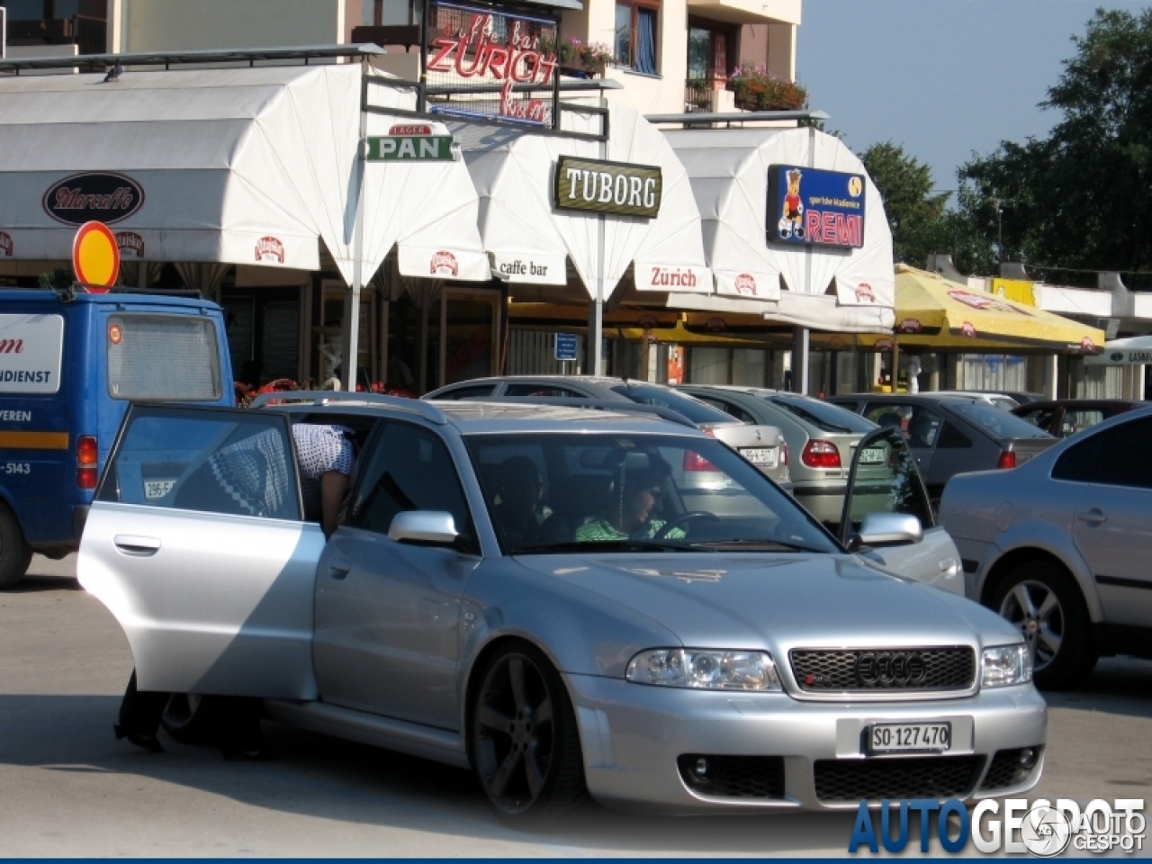 Audi RS4 Avant B5