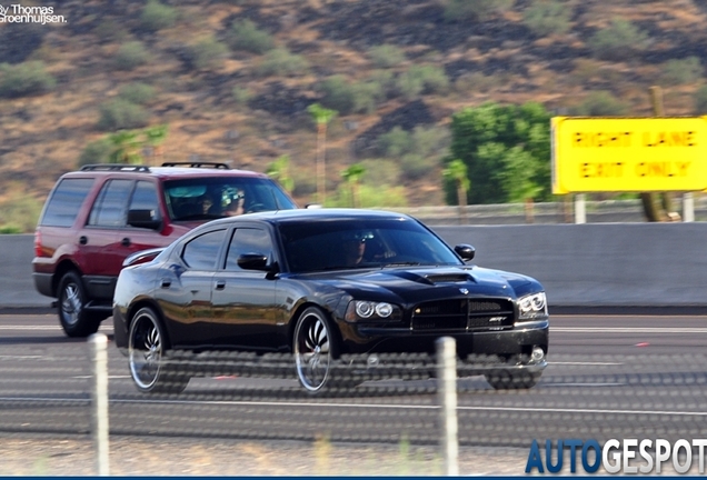 Dodge Charger SRT-8