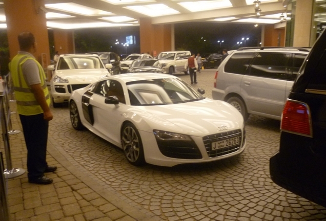 Audi R8 V10