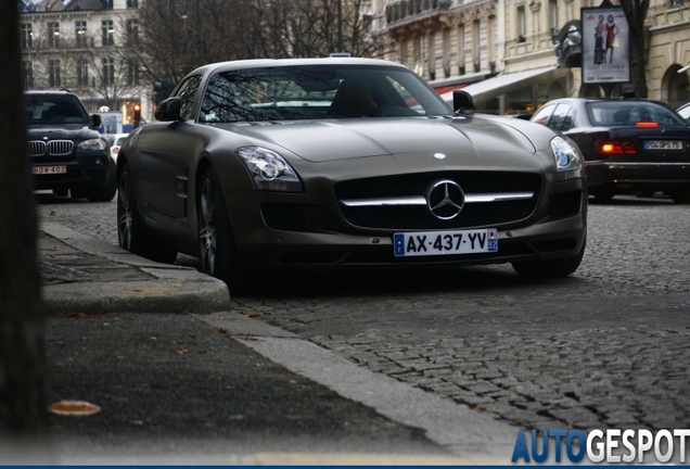 Mercedes-Benz SLS AMG