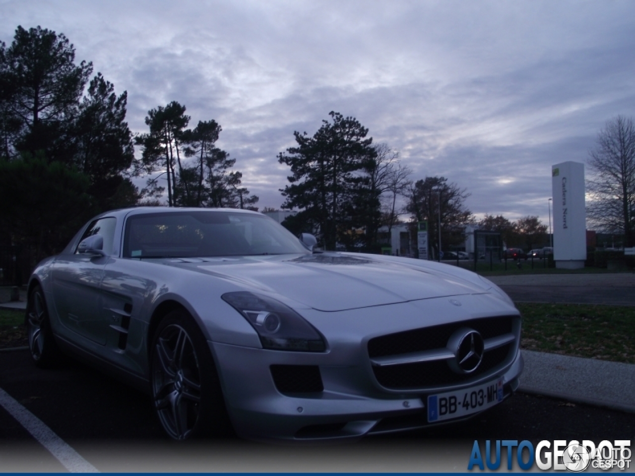 Mercedes-Benz SLS AMG