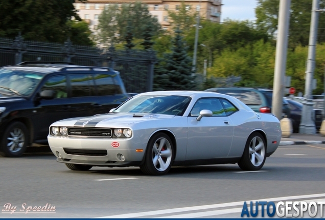 Dodge Challenger SRT-8