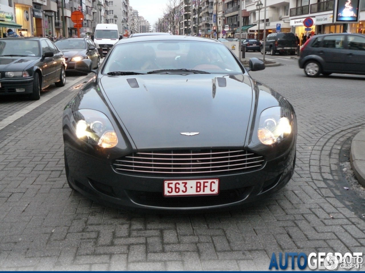 Aston Martin DB9