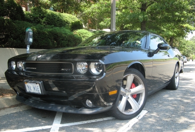 Dodge Challenger SRT-8