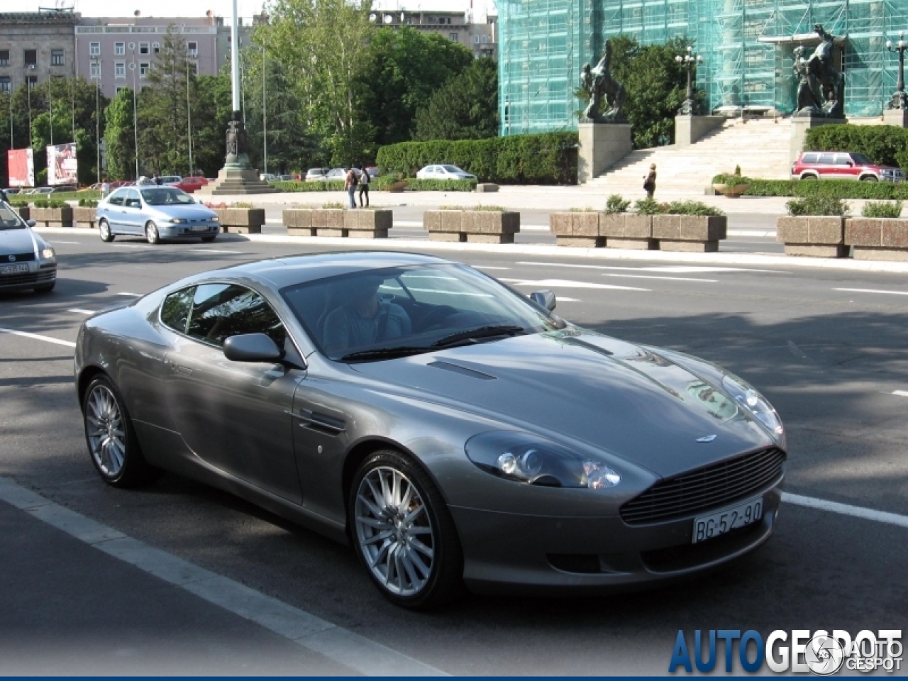 Aston Martin DB9