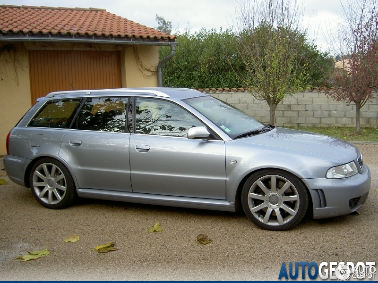 Audi RS4 Avant B5