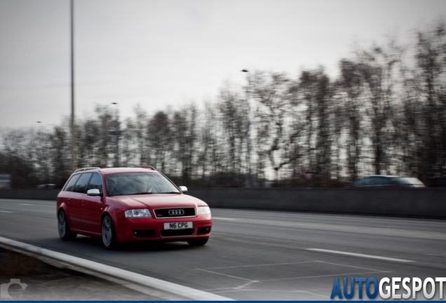 Audi RS6 Avant C5