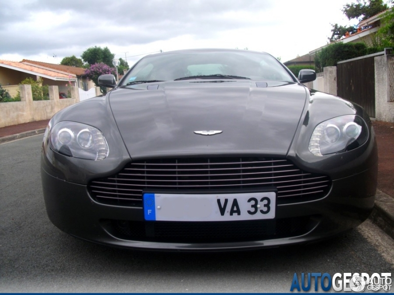 Aston Martin V8 Vantage