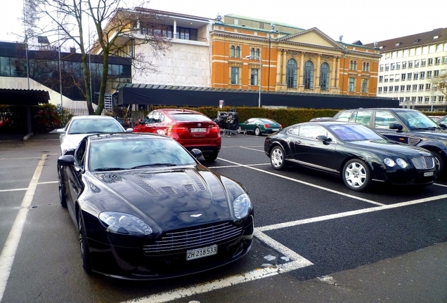 Aston Martin V12 Vantage Carbon Black Edition