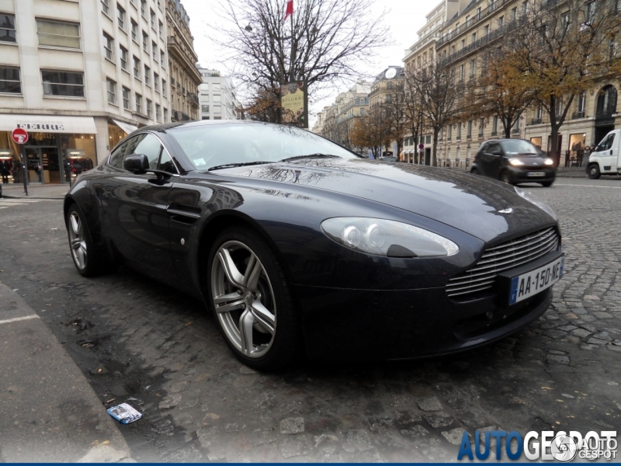 Aston Martin V8 Vantage