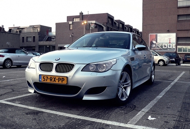 BMW M5 E60 2005