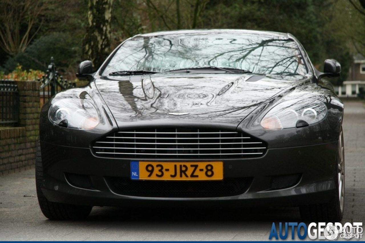 Aston Martin DB9