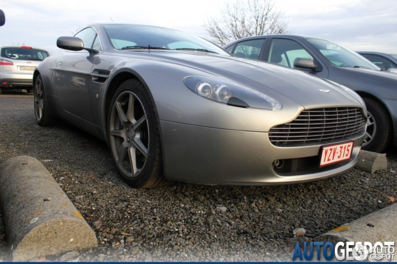 Aston Martin V8 Vantage