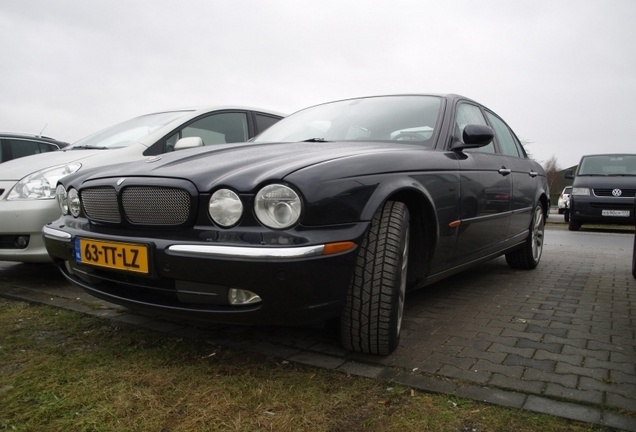 Jaguar XJR