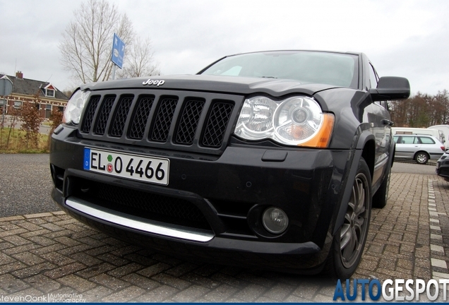 Jeep Grand Cherokee SRT-8 2005