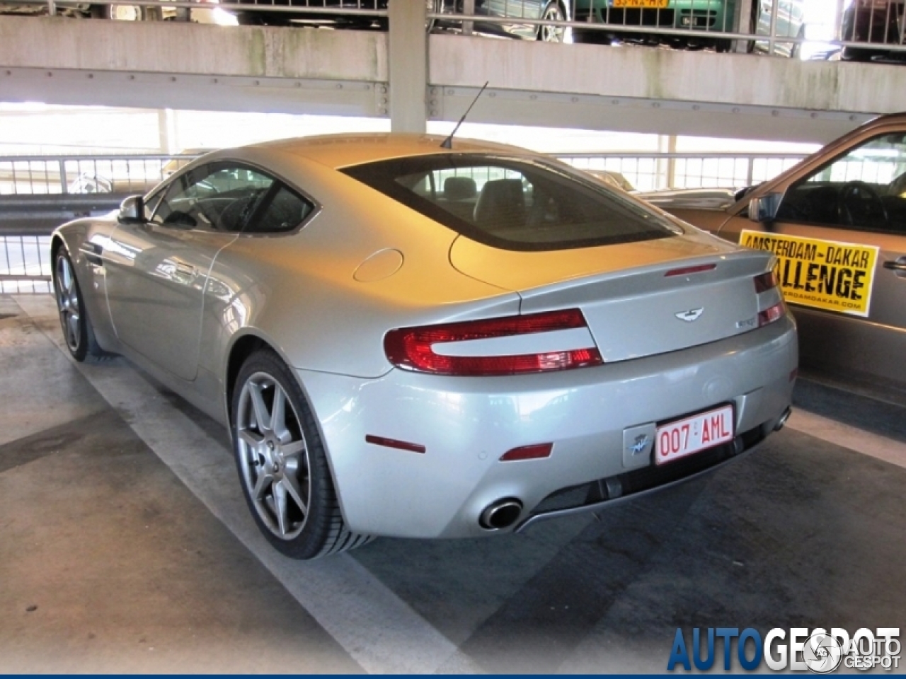 Aston Martin V8 Vantage