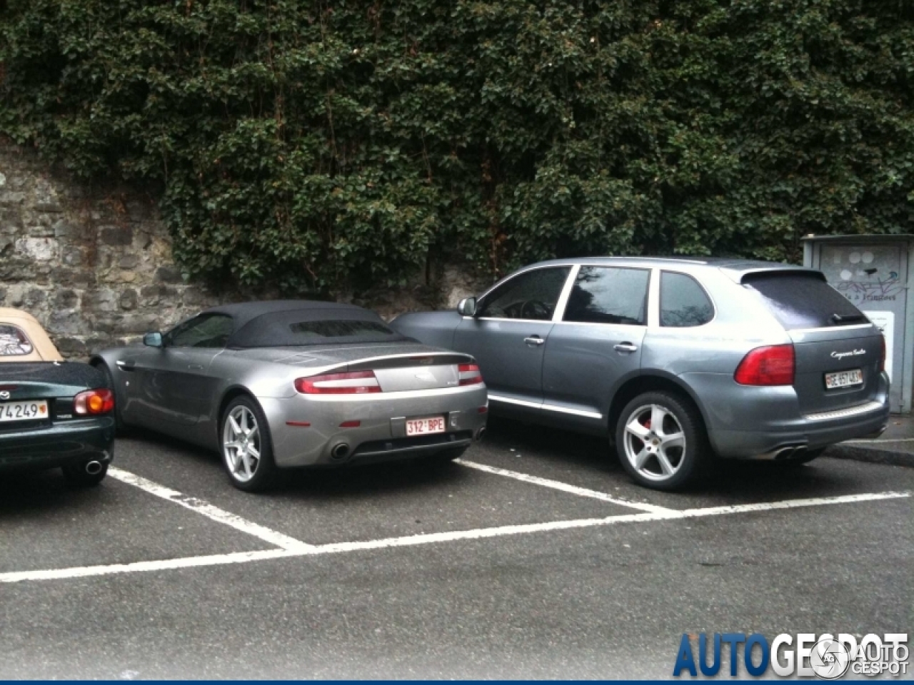 Aston Martin V8 Vantage Roadster