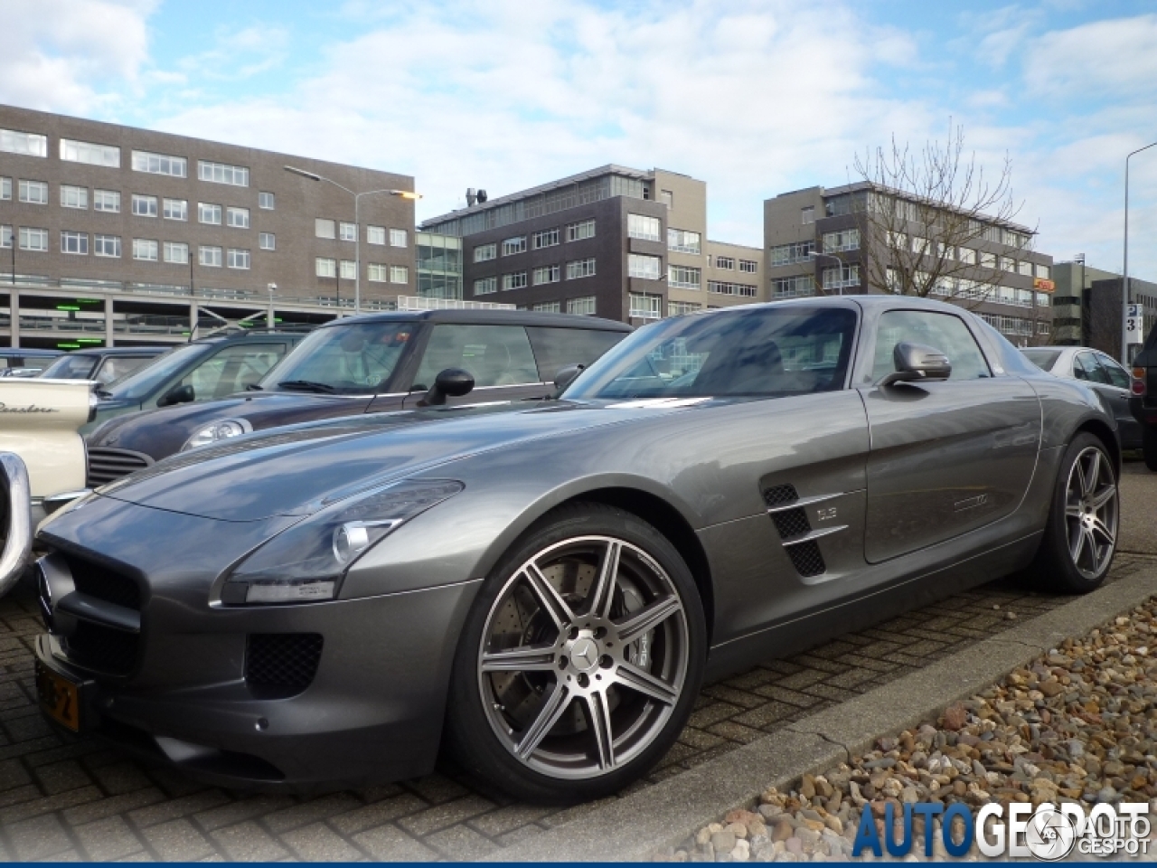 Mercedes-Benz SLS AMG