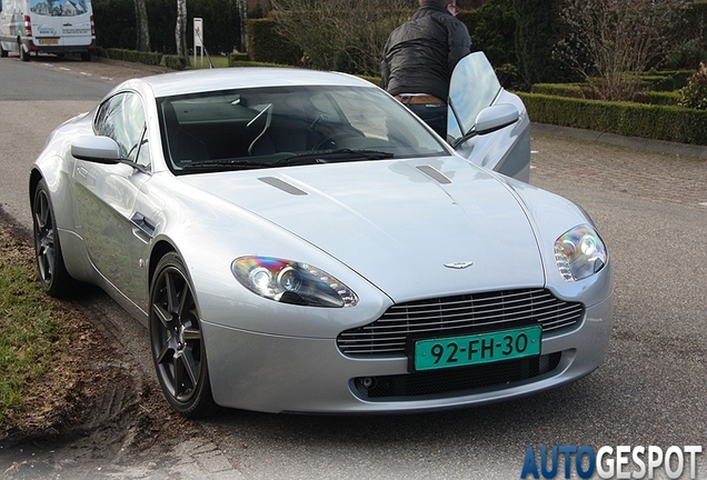 Aston Martin V8 Vantage