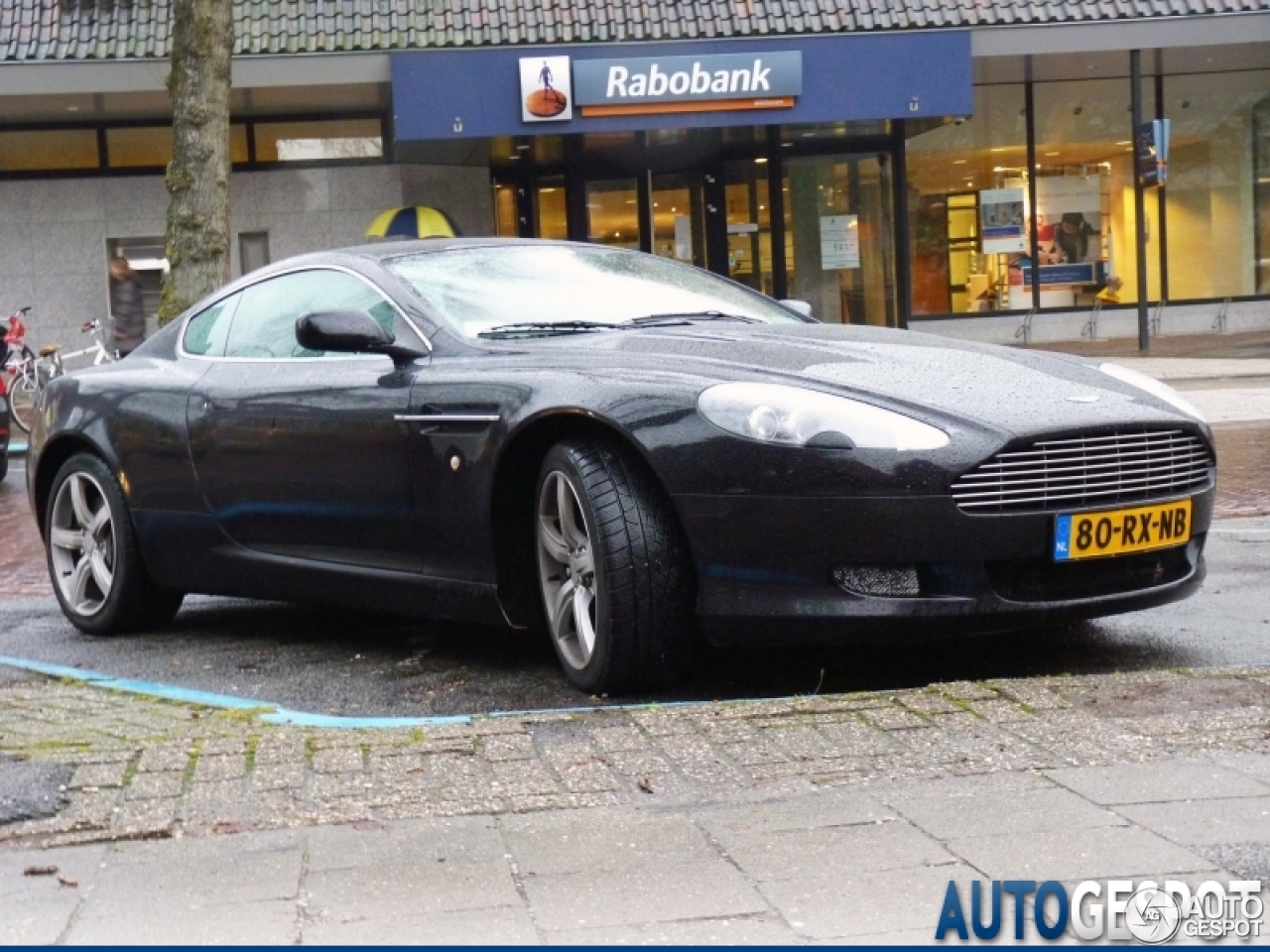 Aston Martin DB9