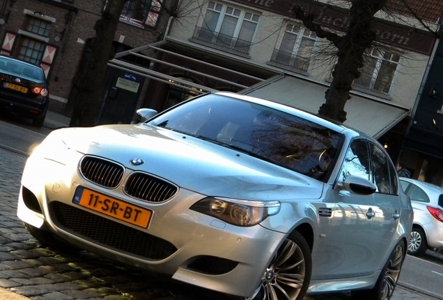 BMW M5 E60 2005