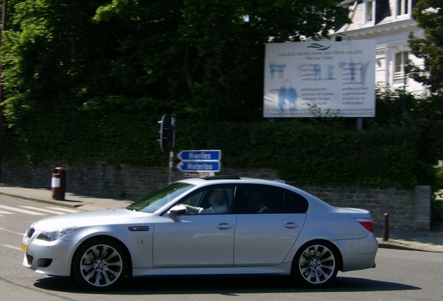 BMW M5 E60 2005