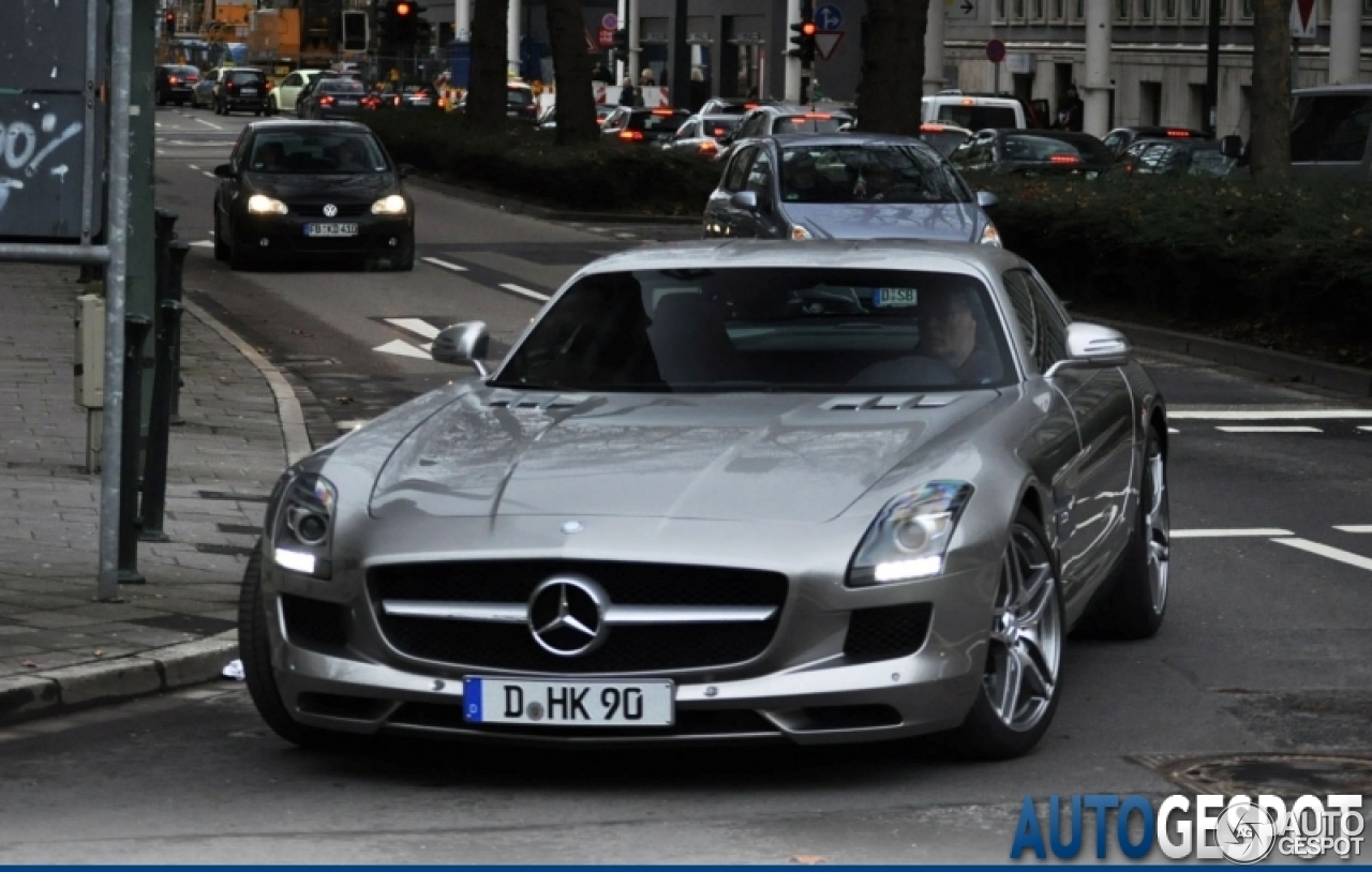 Mercedes-Benz SLS AMG