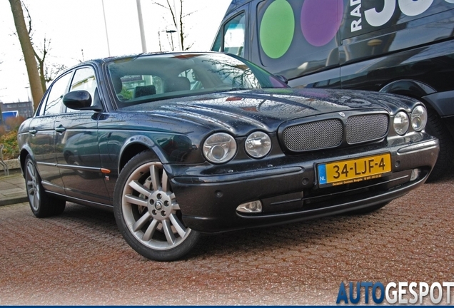 Jaguar XJR