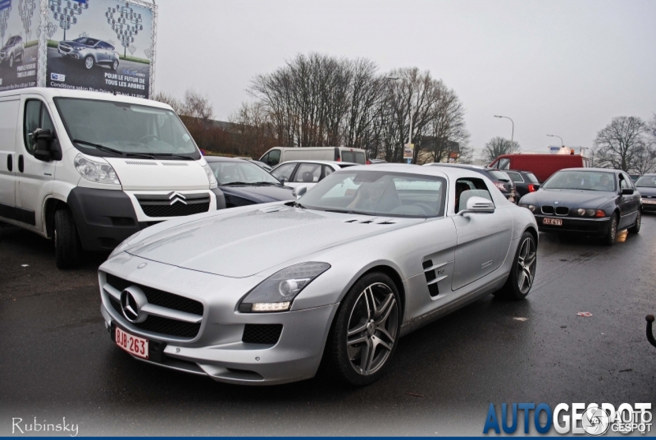 Mercedes-Benz SLS AMG