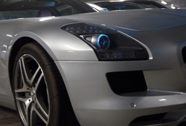 Mercedes-Benz SLS AMG