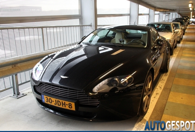 Aston Martin V8 Vantage