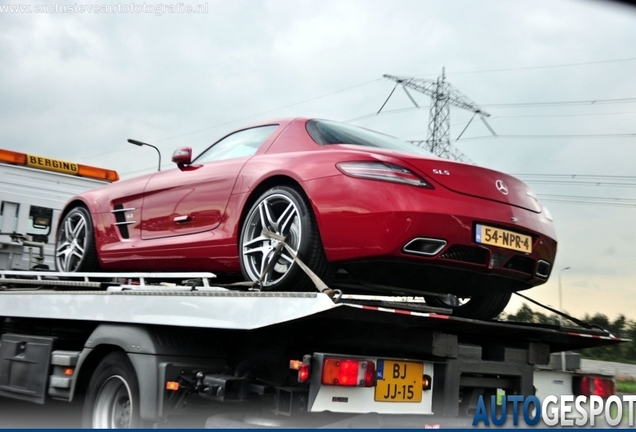 Mercedes-Benz SLS AMG