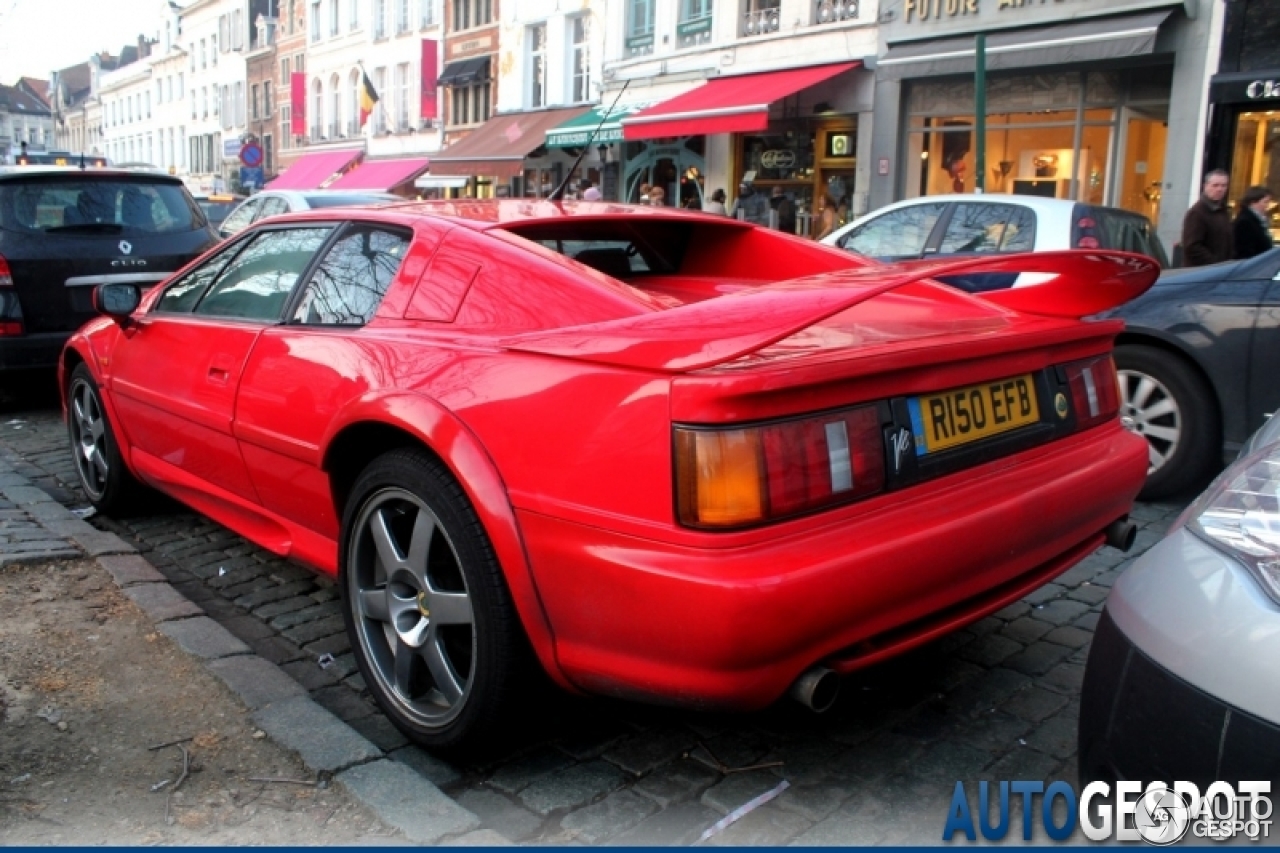 Lotus Esprit V8