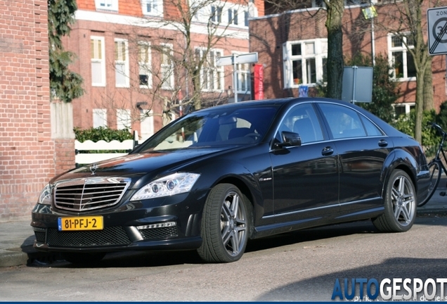 Mercedes-Benz S 63 AMG W221 2011