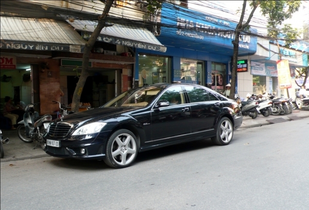 Mercedes-Benz S 63 AMG W221