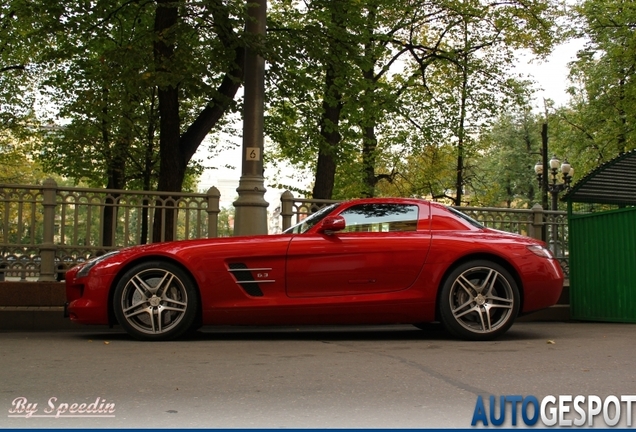 Mercedes-Benz SLS AMG