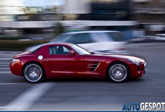 Mercedes-Benz SLS AMG