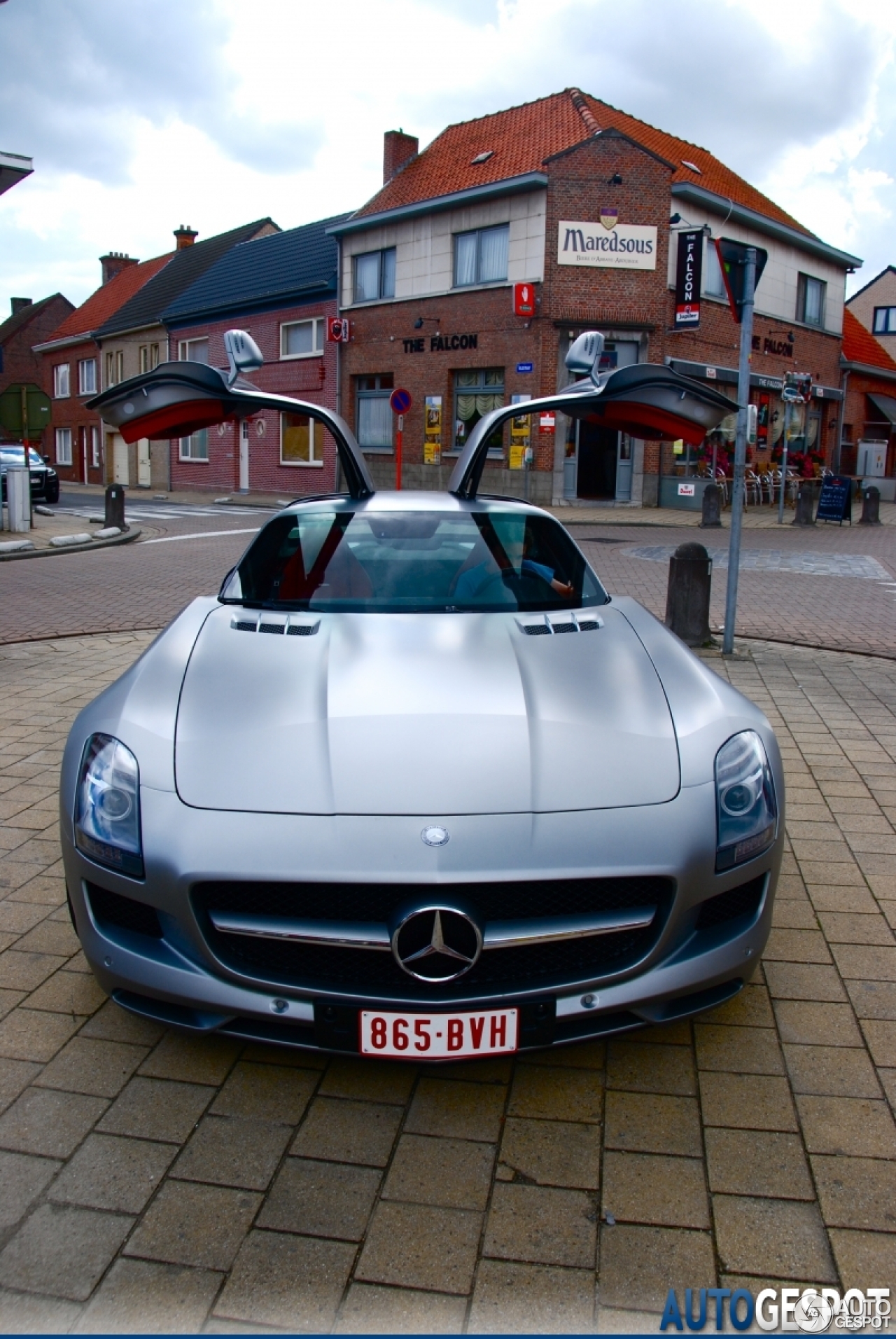 Mercedes-Benz SLS AMG