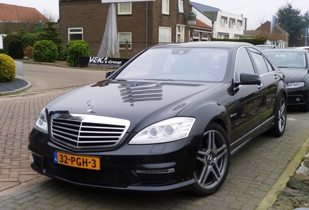 Mercedes-Benz S 63 AMG W221 2011