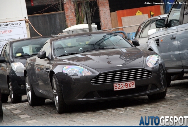 Aston Martin DB9 2010