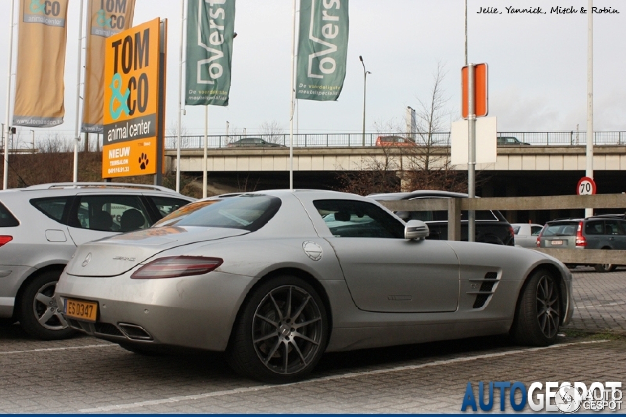 Mercedes-Benz SLS AMG