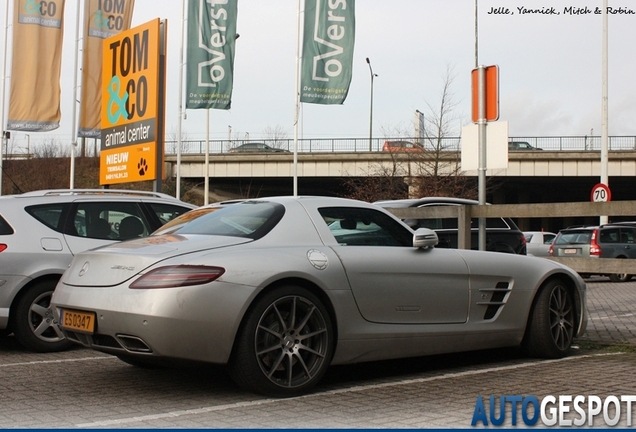 Mercedes-Benz SLS AMG