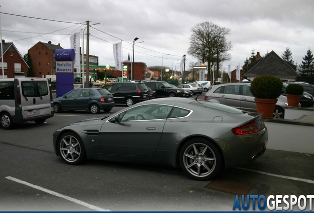 Aston Martin V8 Vantage