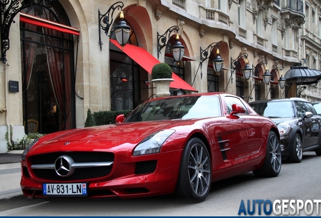 Mercedes-Benz SLS AMG