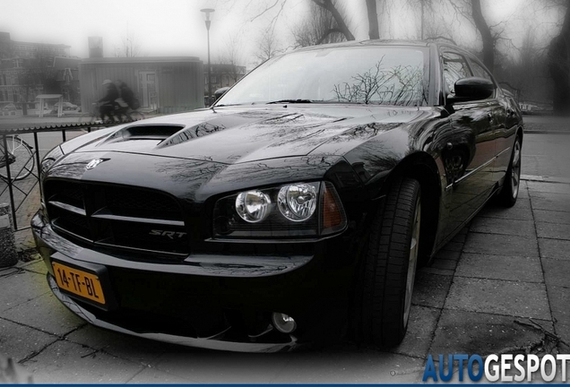 Dodge Charger SRT-8