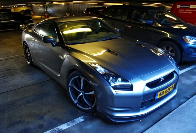 Nissan GT-R